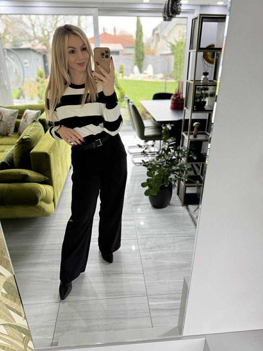 CSIKI - Kötött pulóver. Fekete - fehér