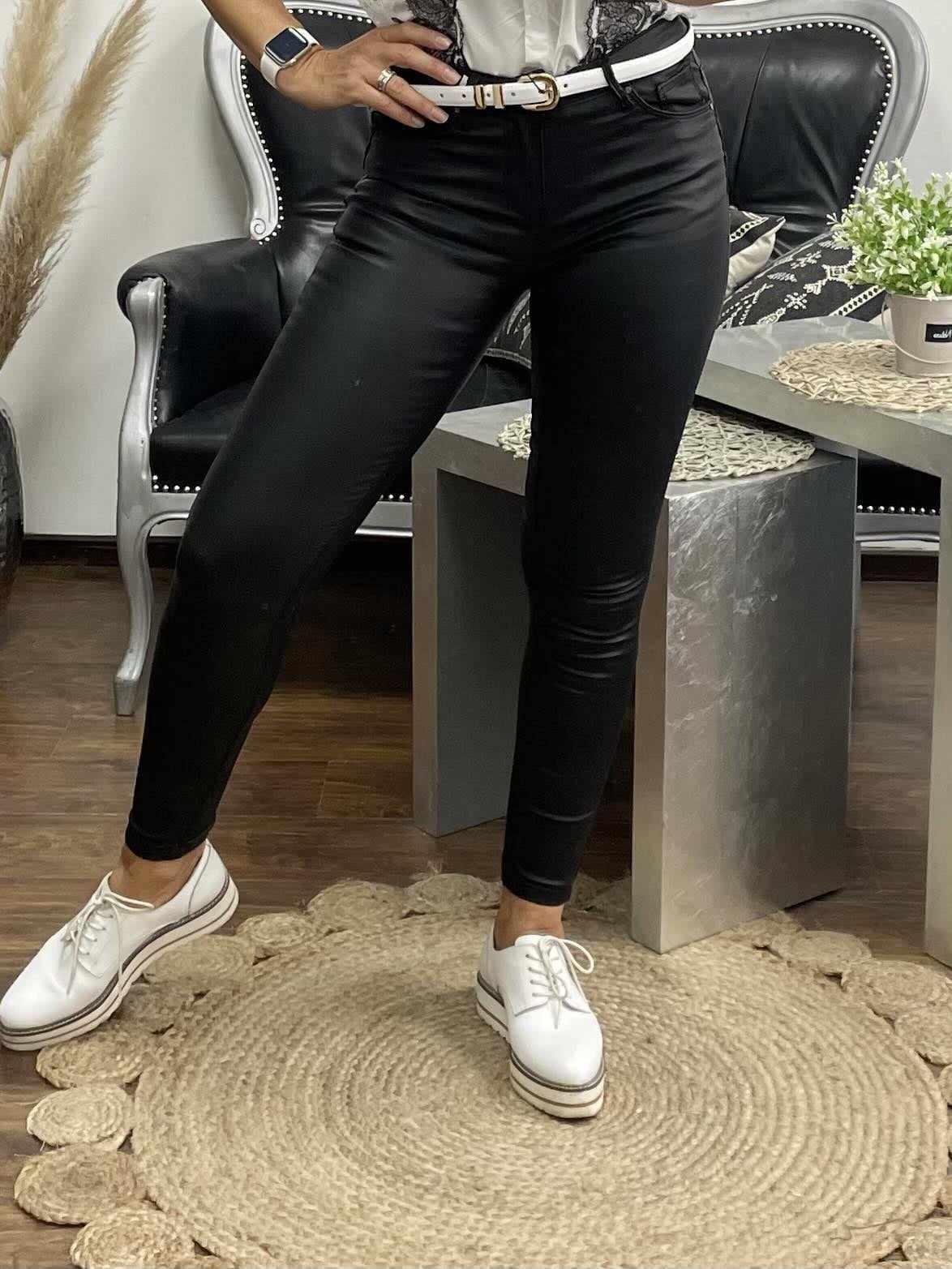 Popi - Bőrhatású push up nadrág