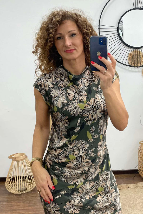 ELLA - Oldalt rakott maxi selyem ruha. Khaki