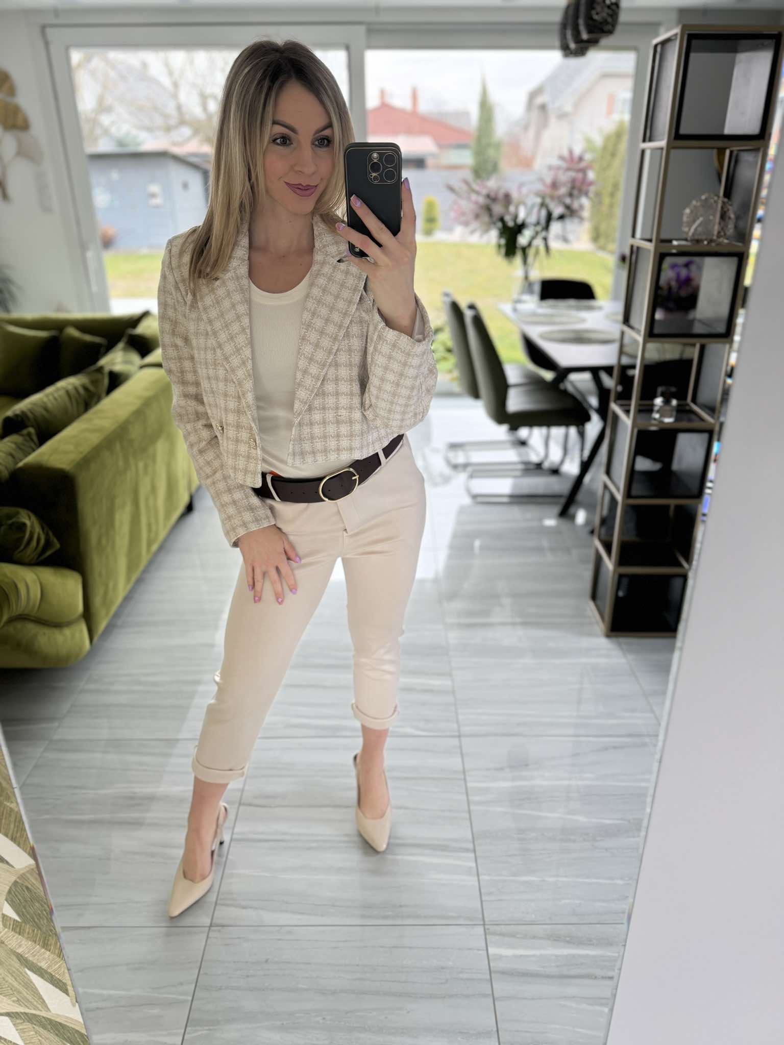 ZÁLI - Buklé boleró arany csillogó szállal. Világos drapp