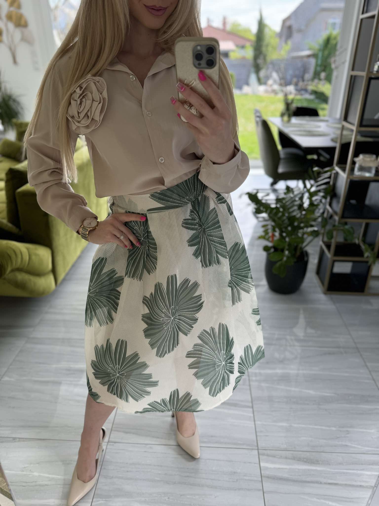 MAYA - Derékban rakott szoknya. Khaki szín