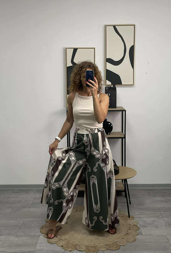 BELLA - Mintás bő nadrág. Khaki