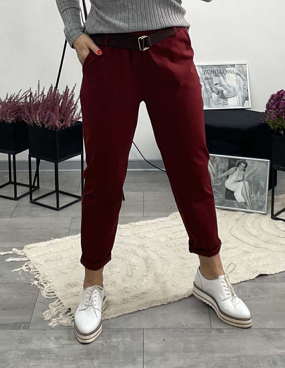 TICIA - Laza szabású nadrág. Bordó