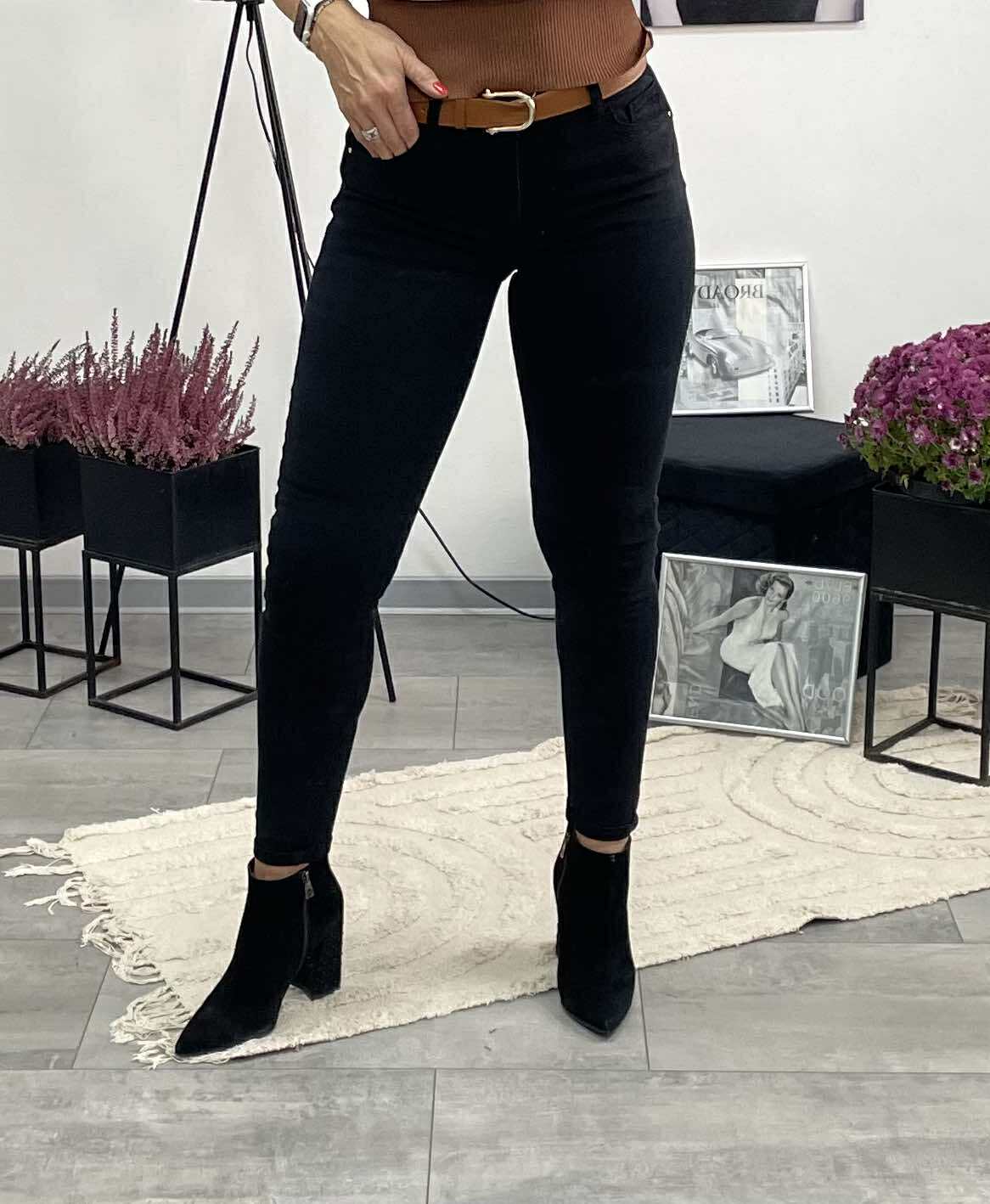 DRESS - Push up farmer nadrág. Fekete