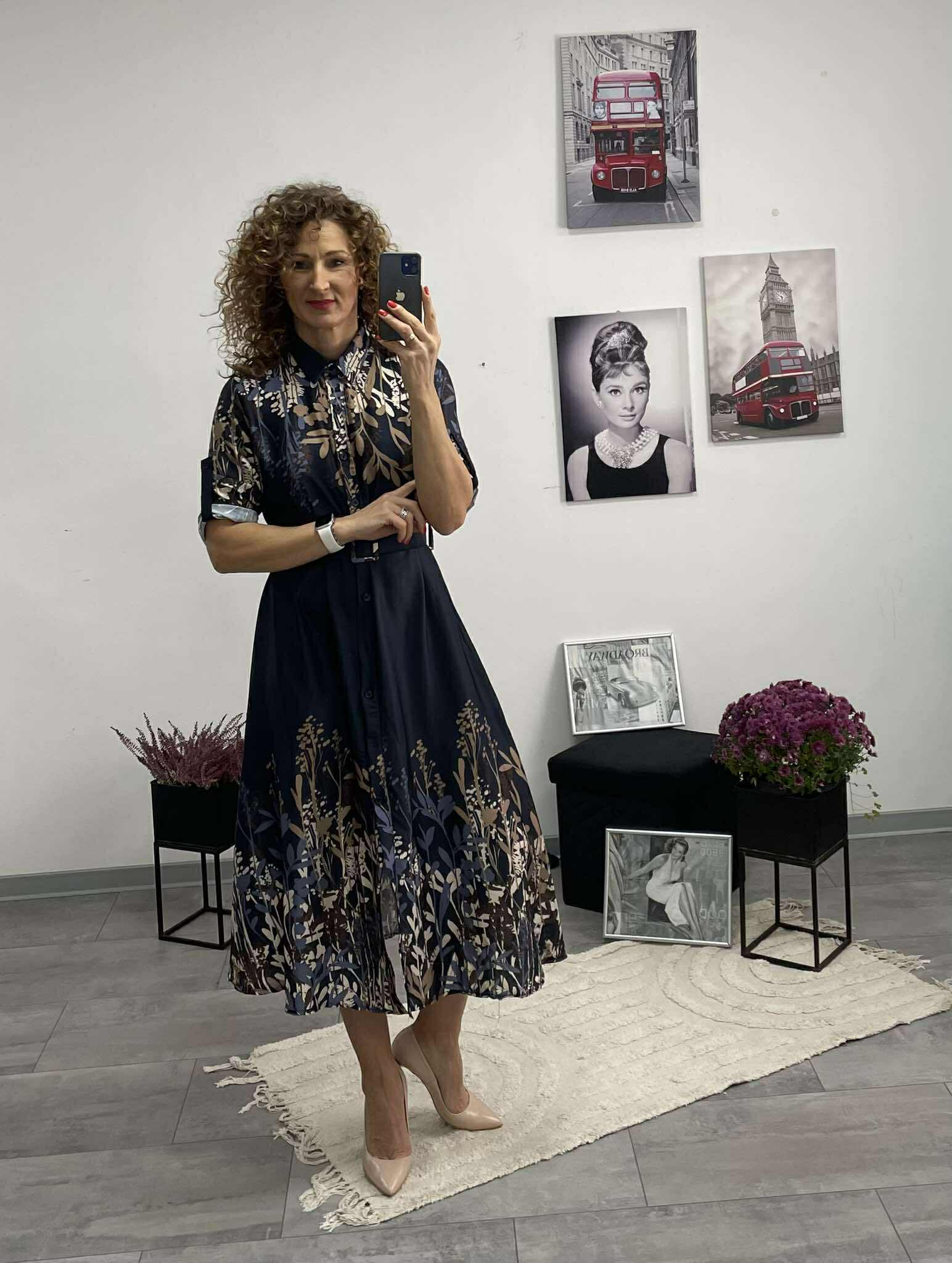 NORA - Selyem hatású ruha. Sötétkék