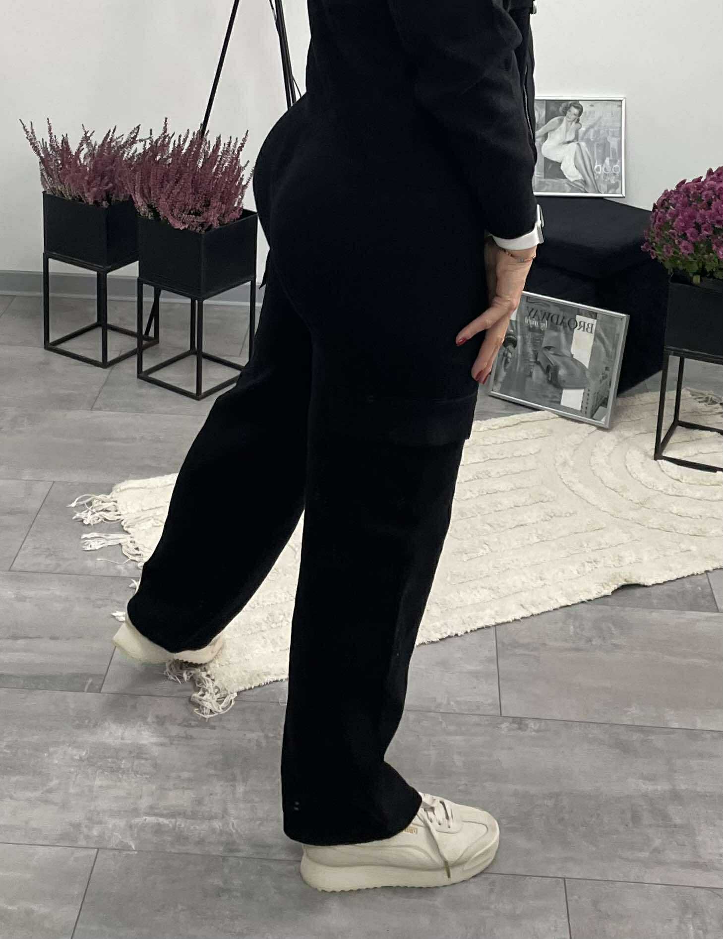 DONI - Kötött kétrészes szett. Fekete