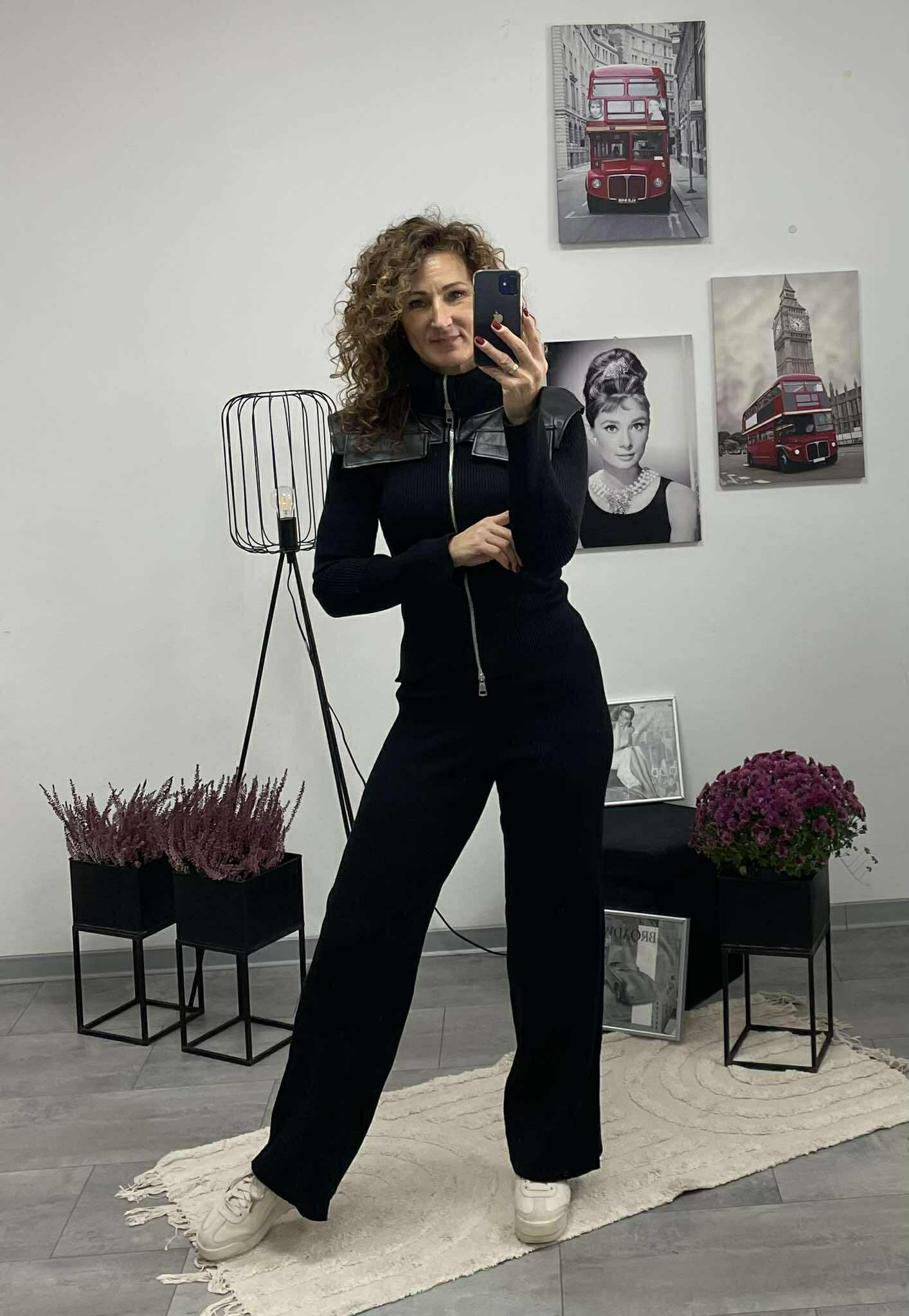 BLACK - Kötött szett. Fekete