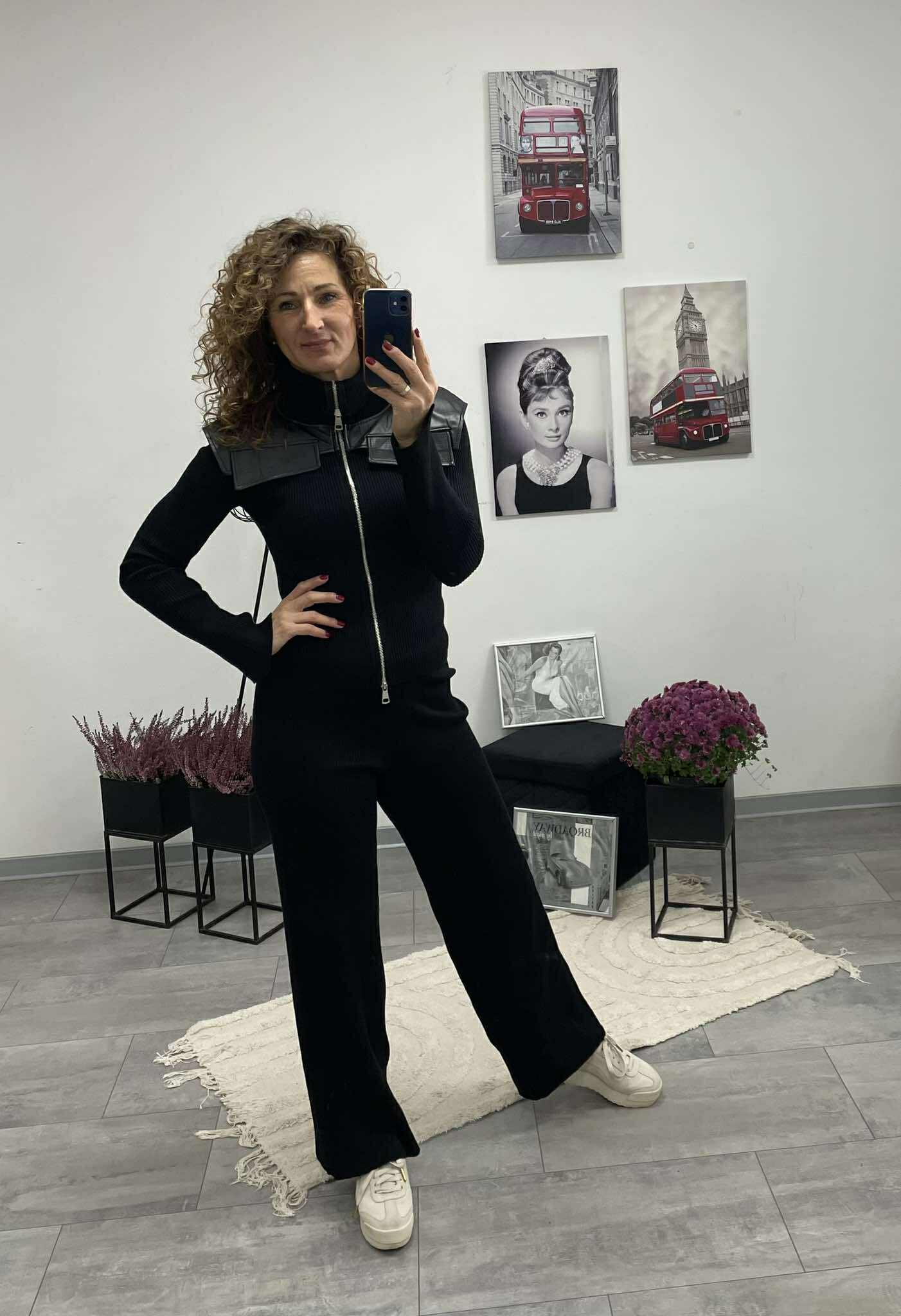 BLACK - Kötött szett. Fekete