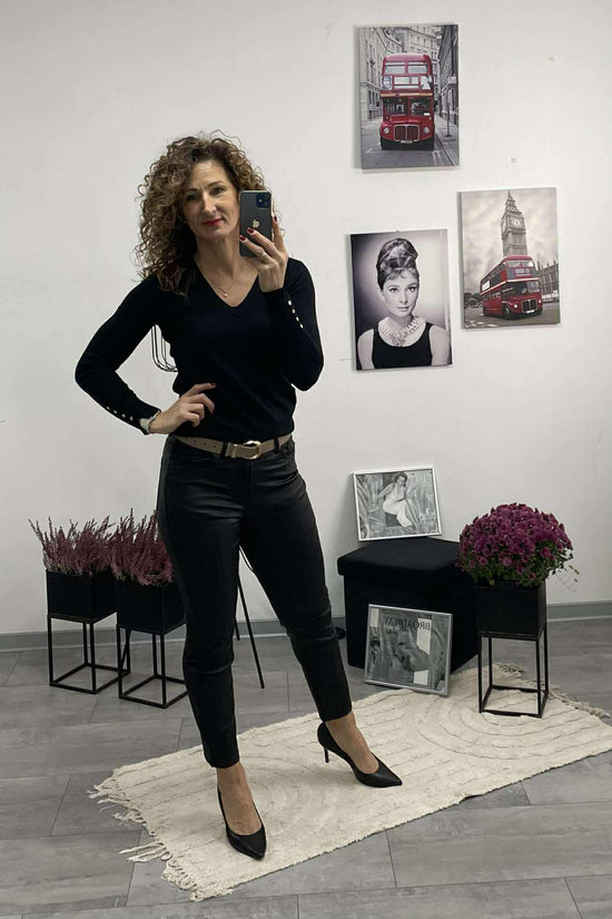 Paula - Bőrhatású MOM fitt nadrág. Fekete