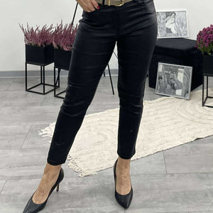 Paula - Bőrhatású MOM fitt nadrág. Fekete