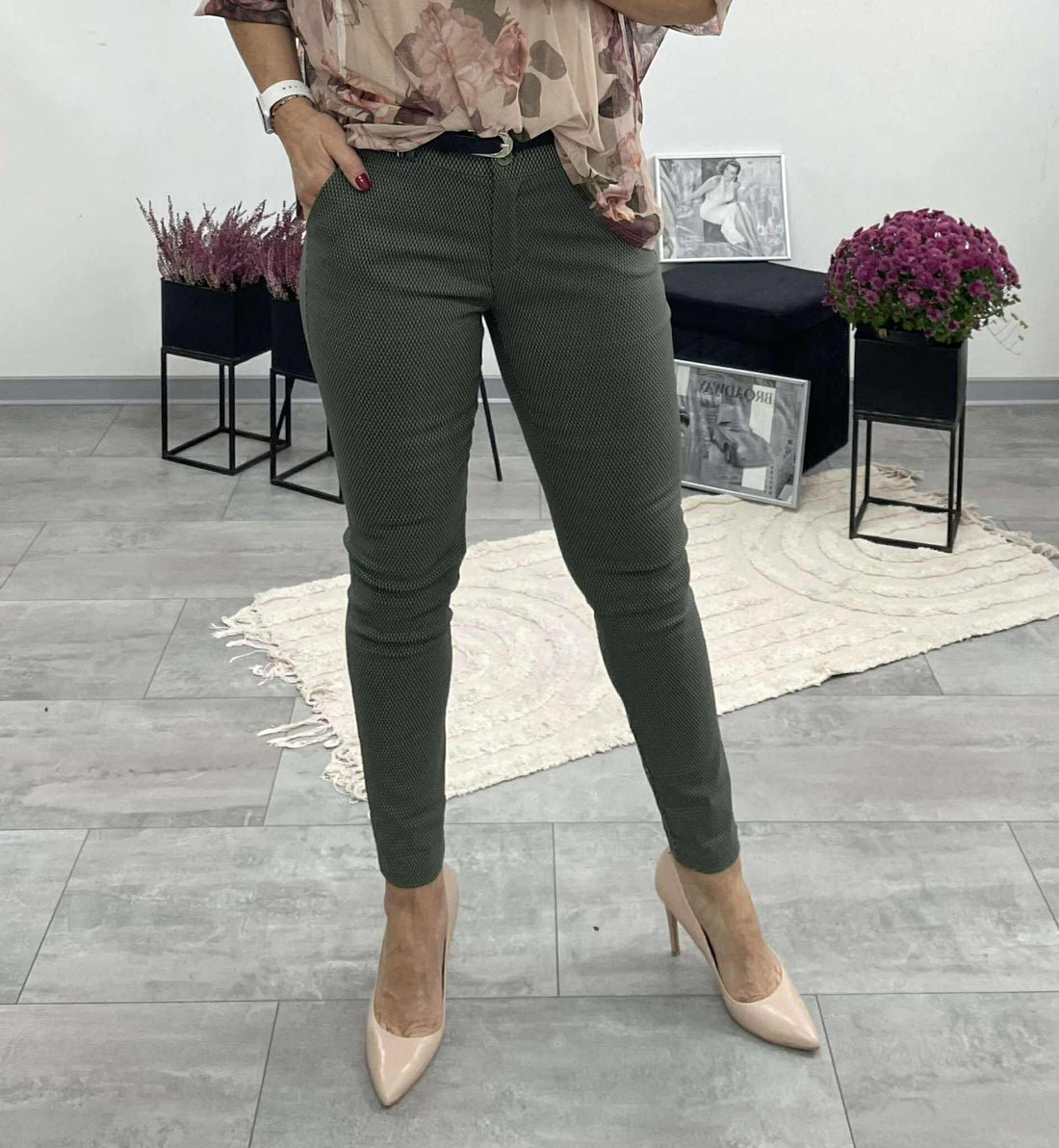 TAMI - Elegáns sztreccs nadrág. Khaki