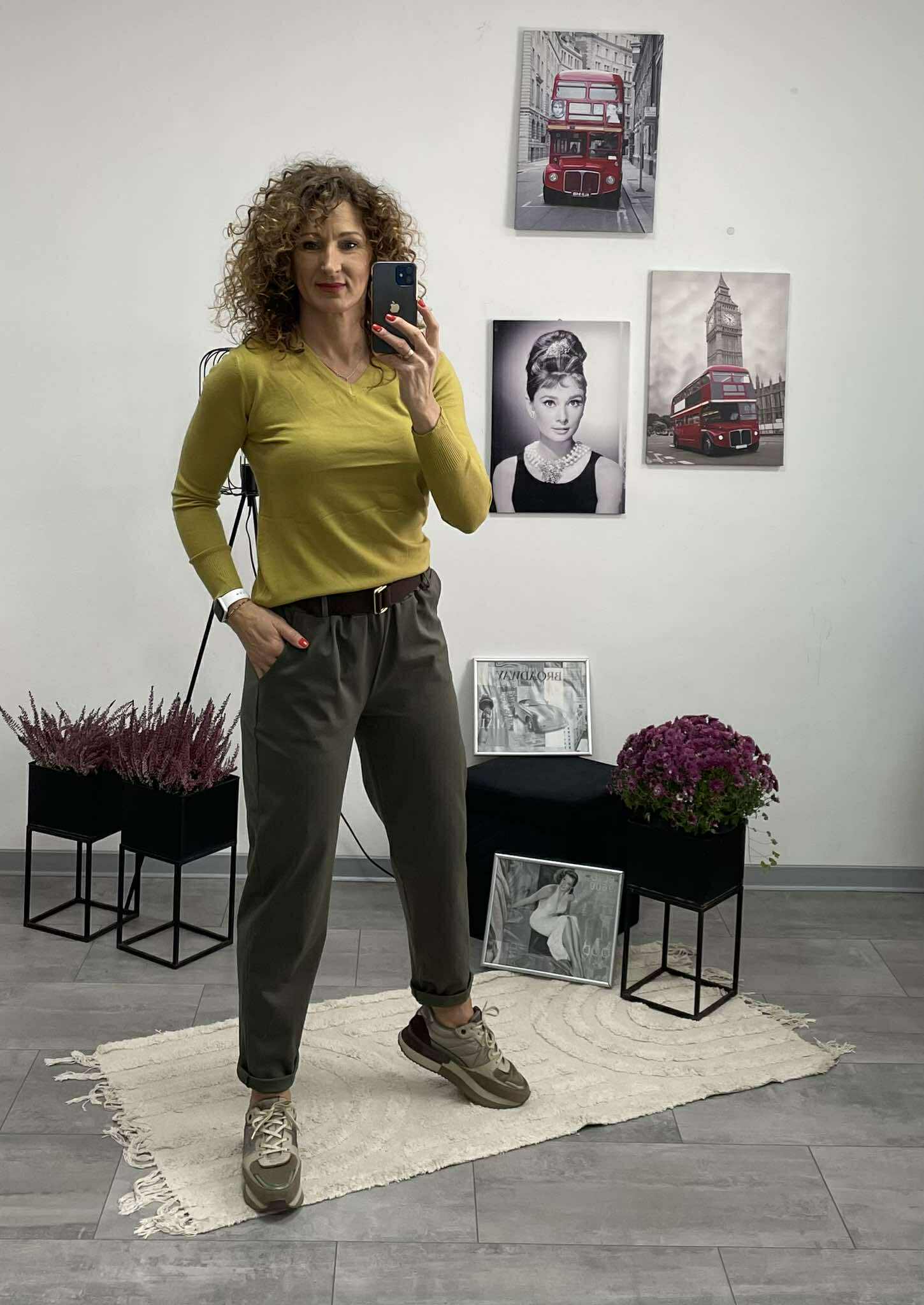 TICIA - Laza szabású nadrág. Khaki