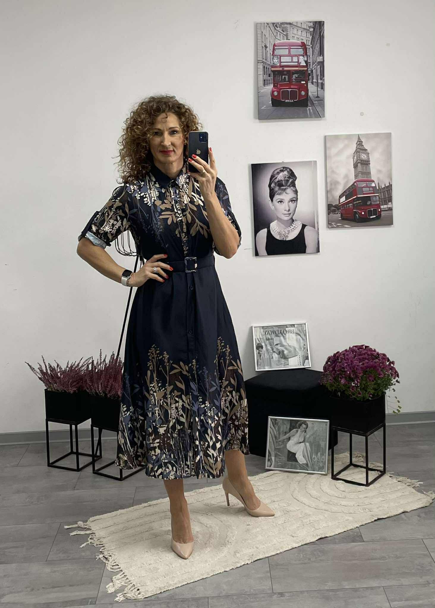 NORA - Selyem hatású ruha. Sötétkék