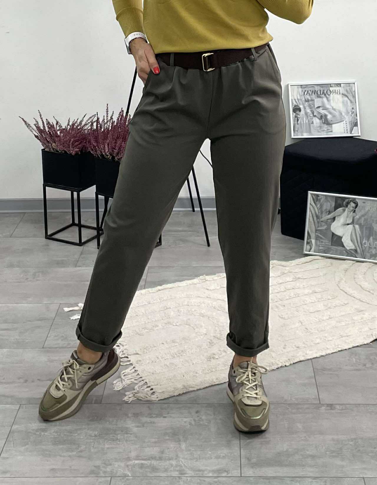 TICIA - Laza szabású nadrág. Khaki