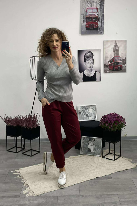 TICIA - Laza szabású nadrág. Bordó