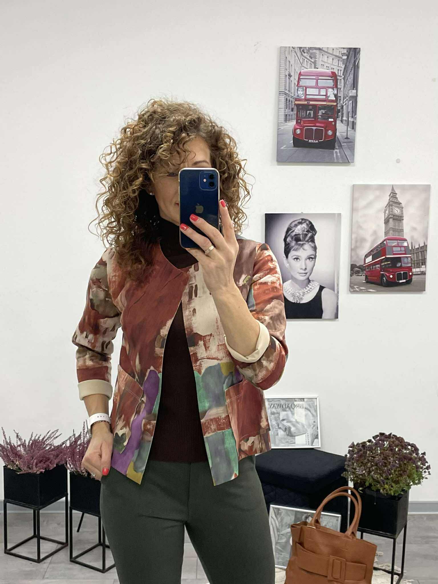 TOSCA - Velúr rövid kabátka. Rozsabarna