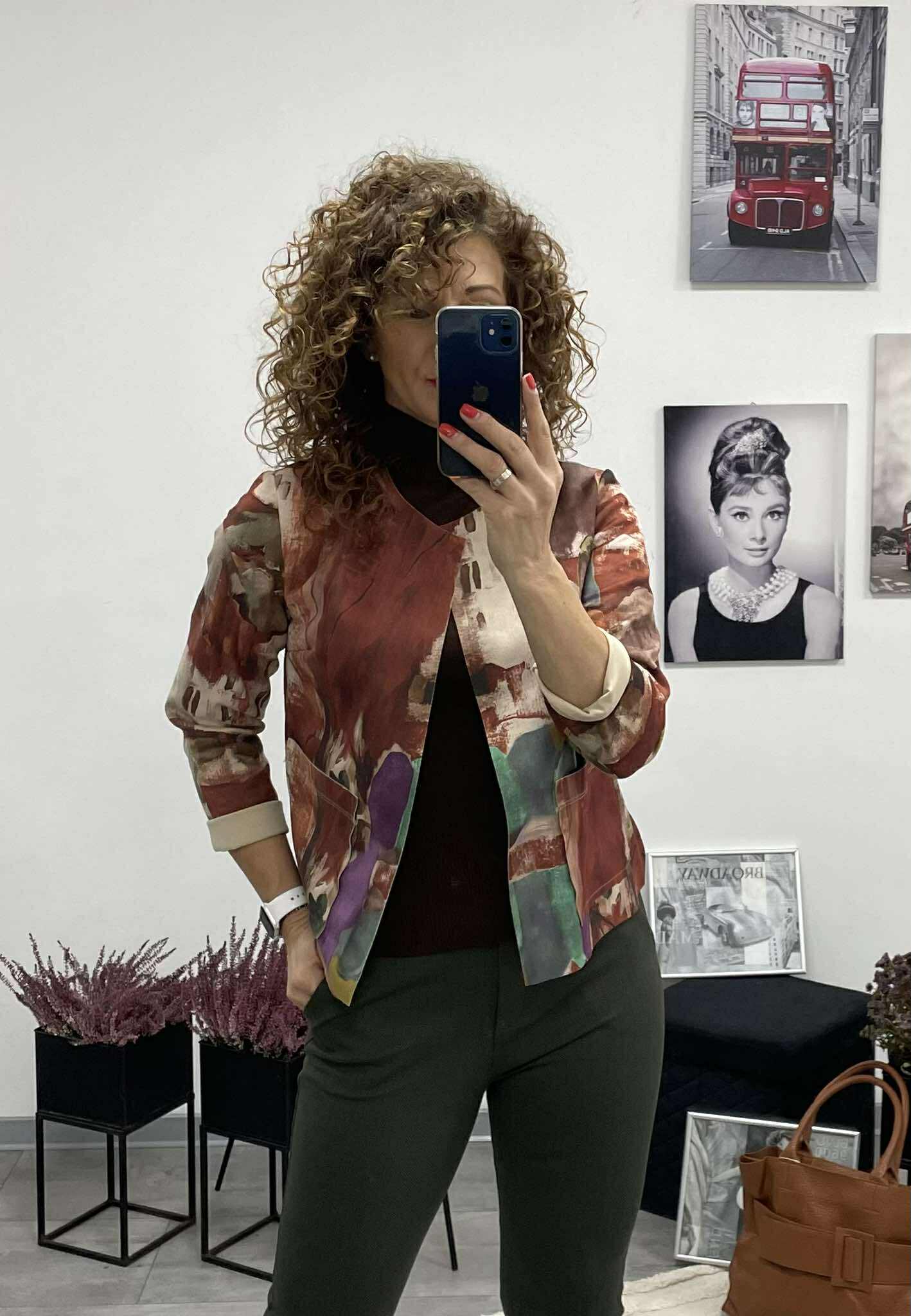 TOSCA - Velúr rövid kabátka. Rozsabarna