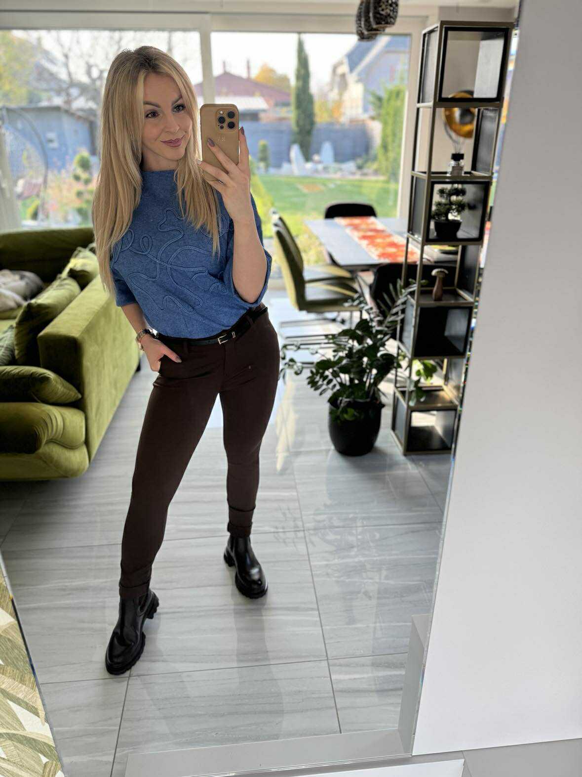 COMFORT - Ceruza nadrág. Sötét barna