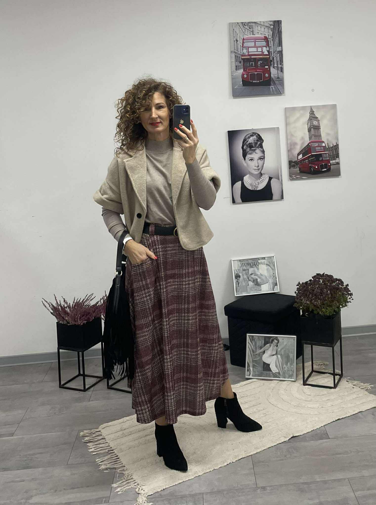 KÁTYA - Kockás maxi szoknya. Bordó