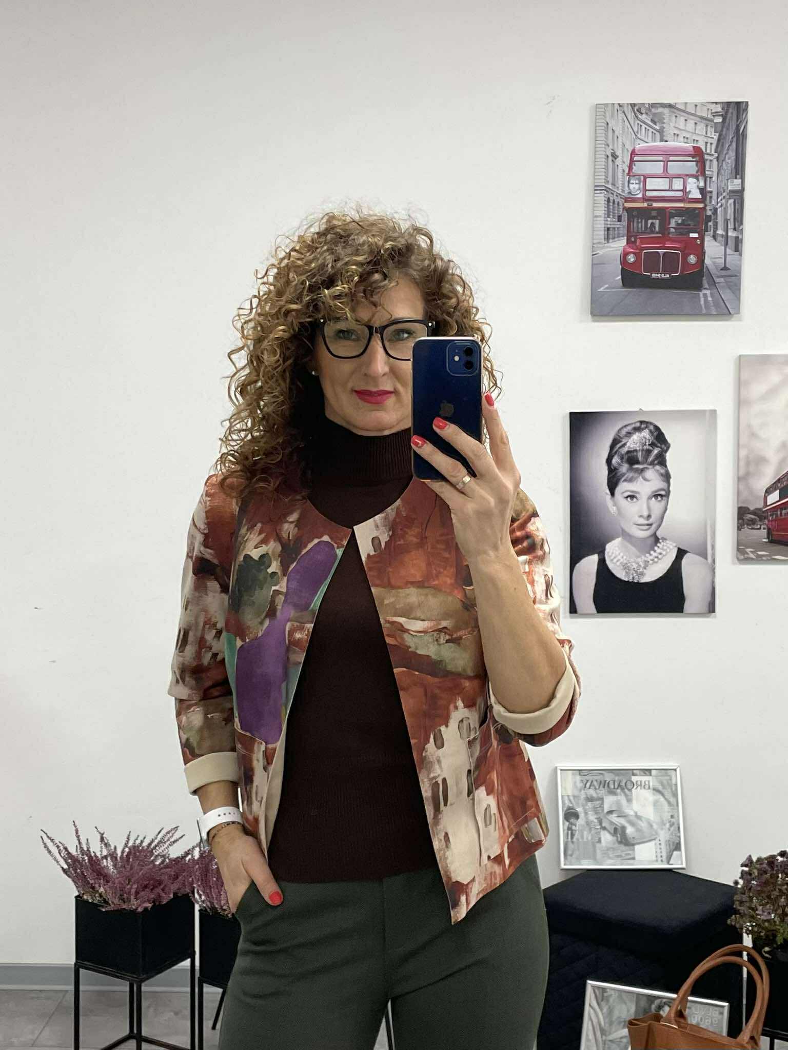 TOSCA - Velúr rövid kabátka. Rozsabarna