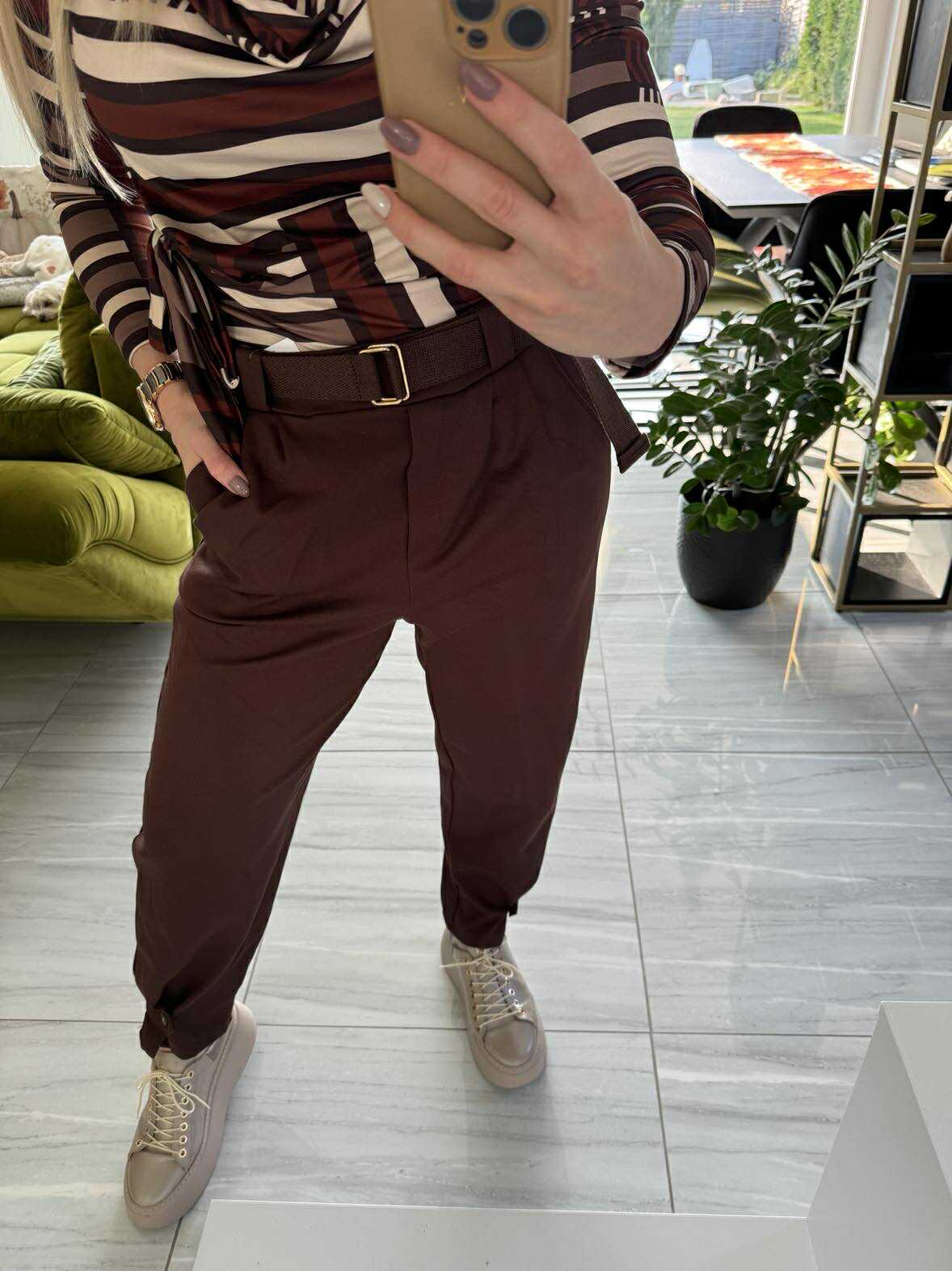 LOOSE - Laza kényelmi nadrág. Bordó, Sötétbarna, Középbarna.