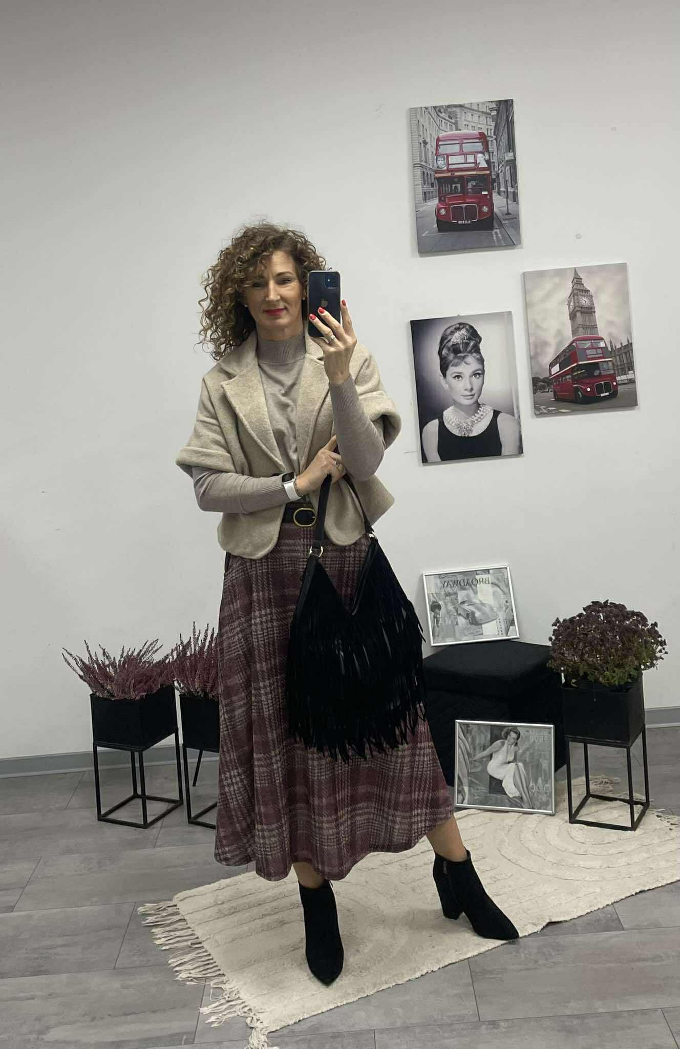 KÁTYA - Kockás maxi szoknya. Bordó