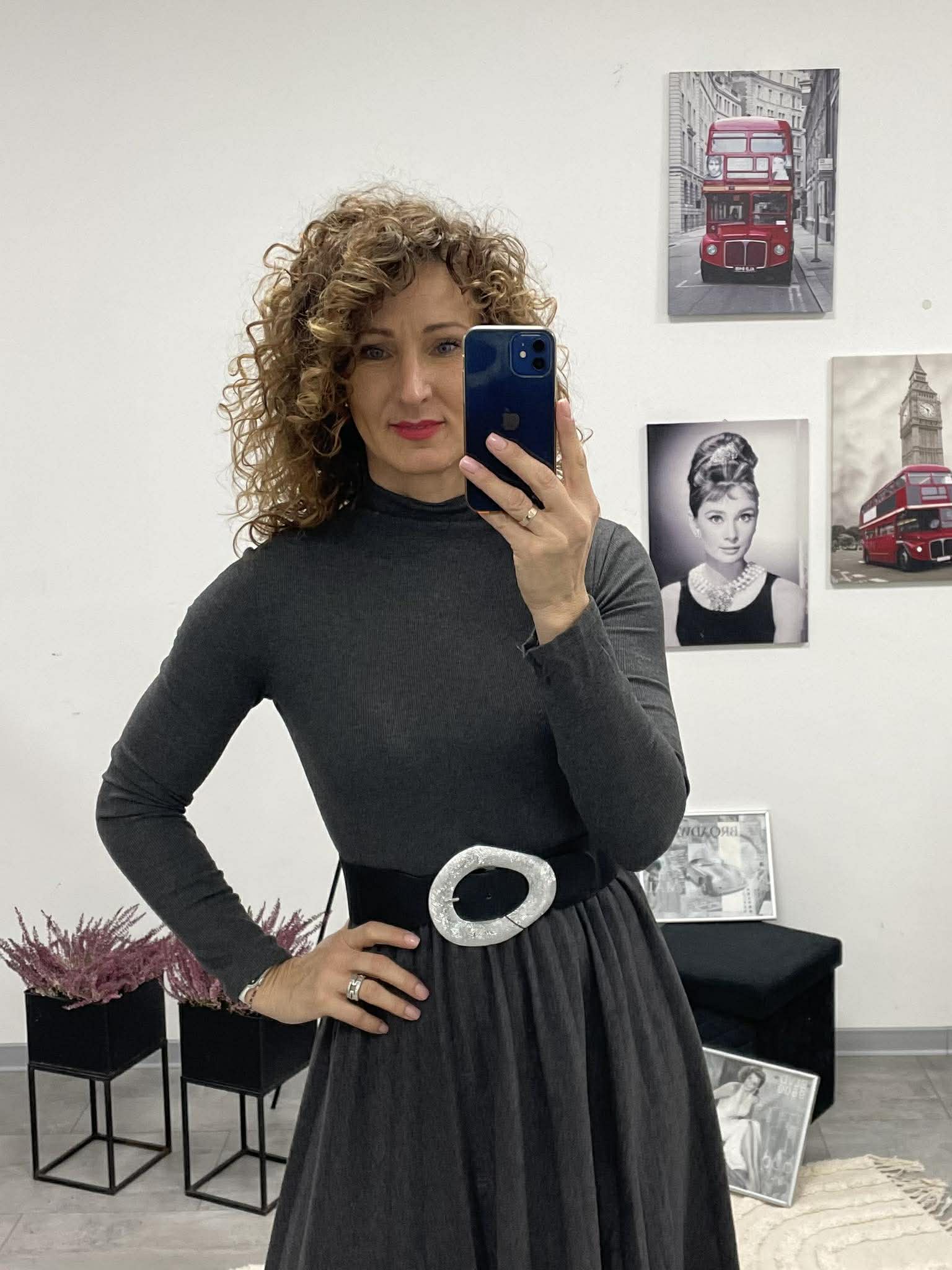 BARBI - Női ruha. Szürke