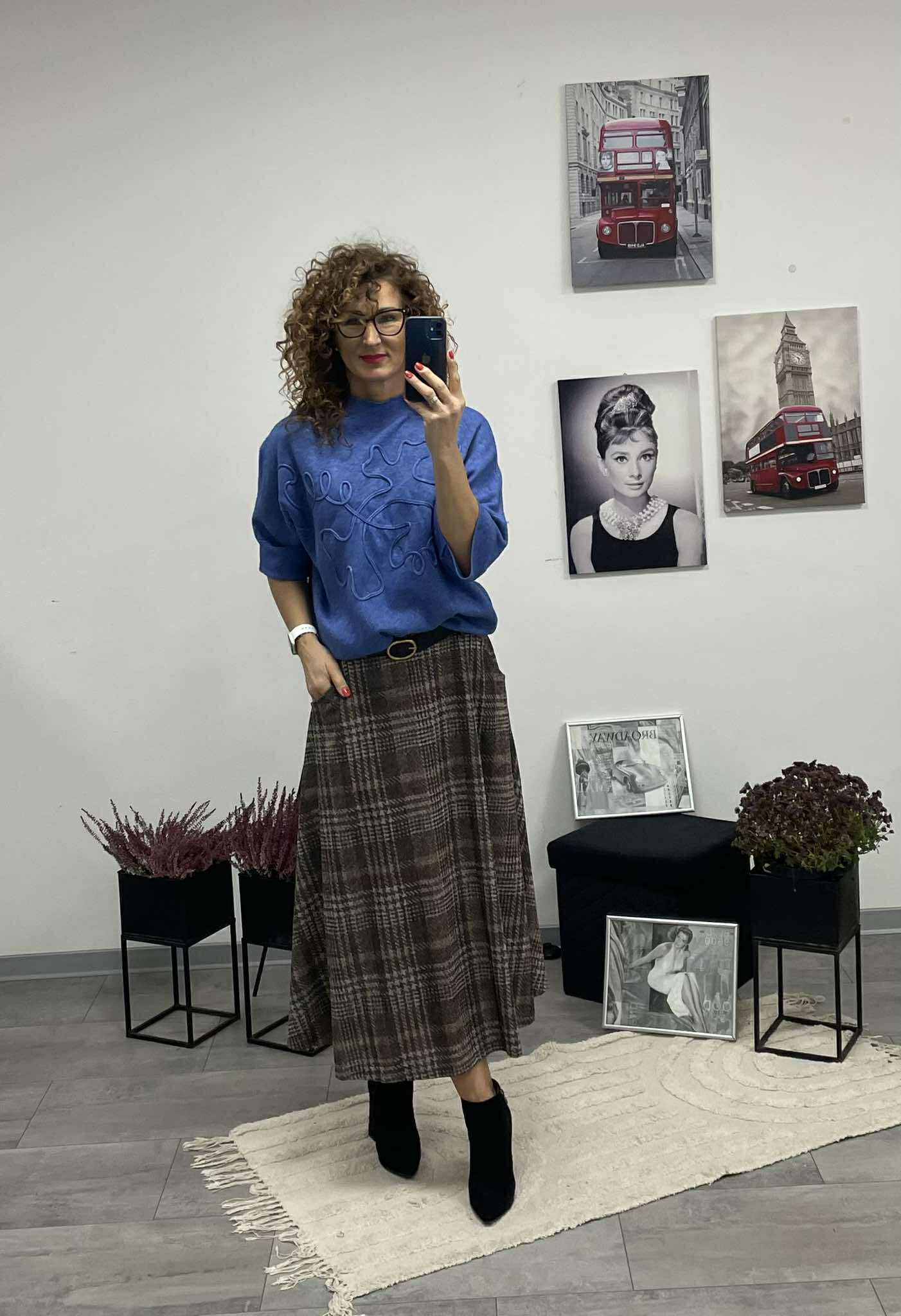 Kátya - Kockás szoknya. Barna -kék