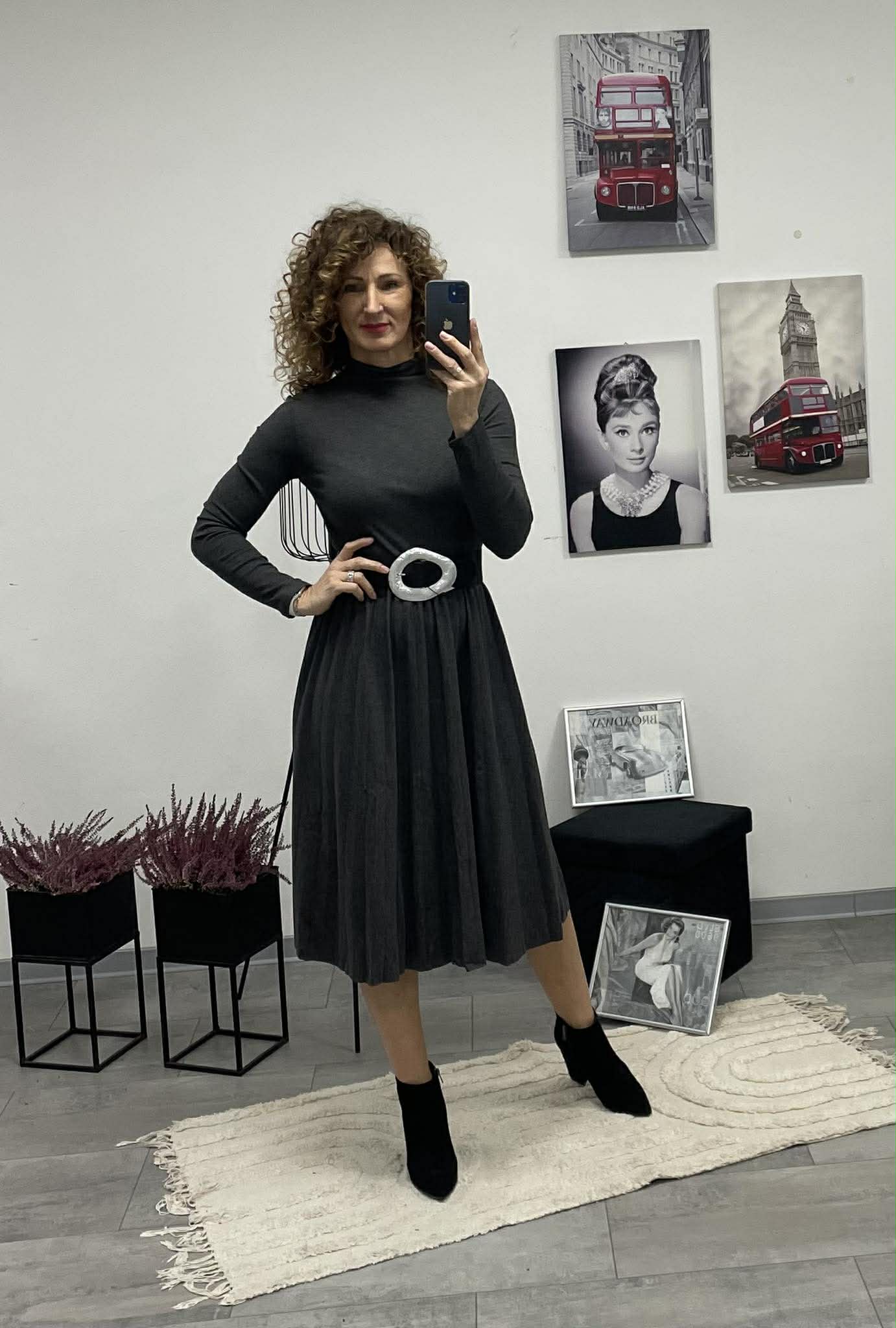 BARBI - Női ruha. Szürke