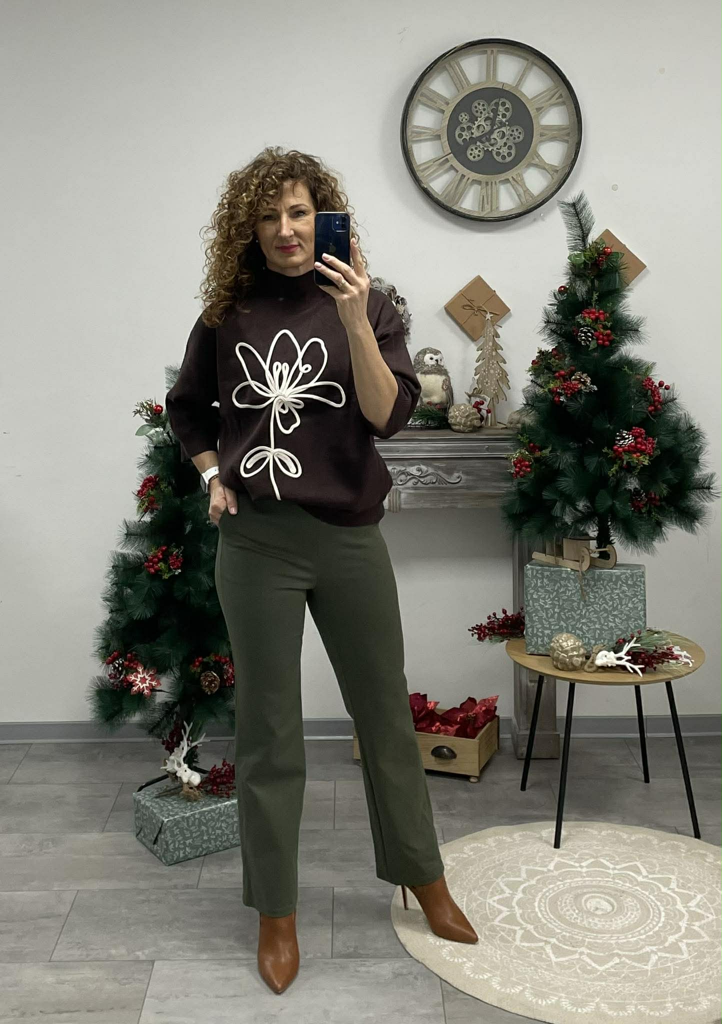 LILLER - Kötött oversíze  pulóver. Sötétbarna