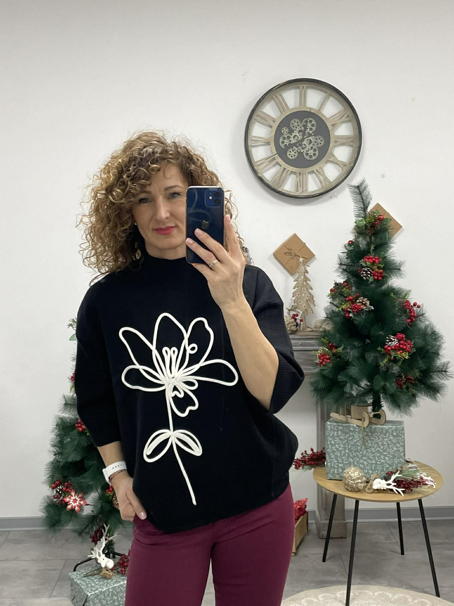 LILLER - Kötött oversíze pulóver. Fekete, bordó