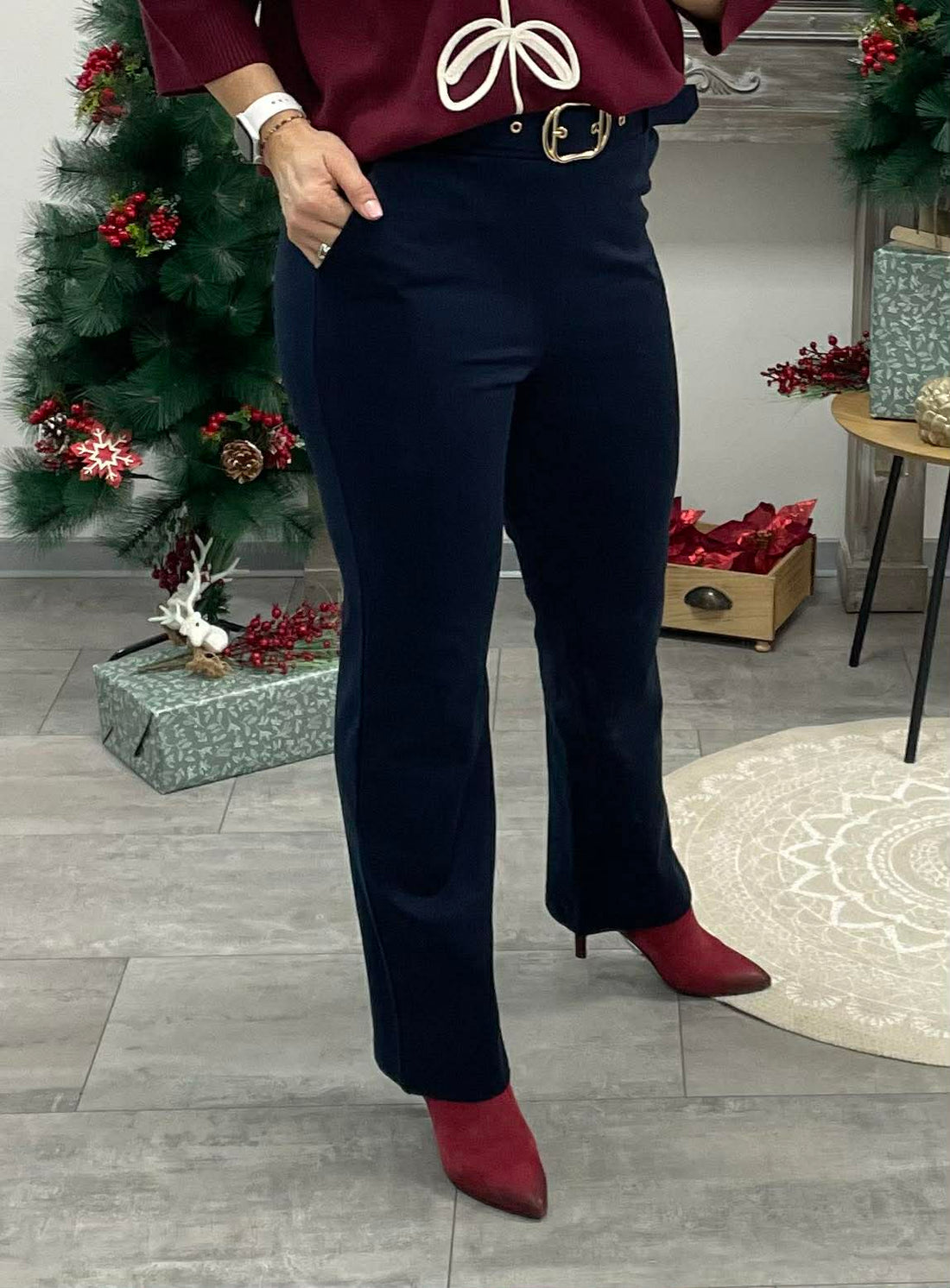 IBI - Egyenes szárú elegáns nadrág. Sötétkék