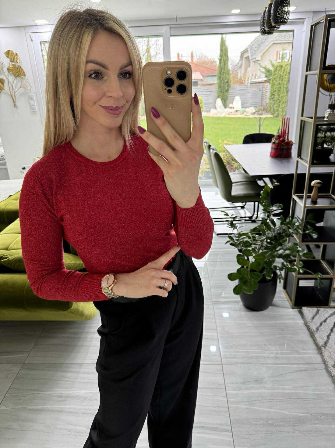 CSILLI - Csillogós pulóver. Piros, fekete, bézs, zöld