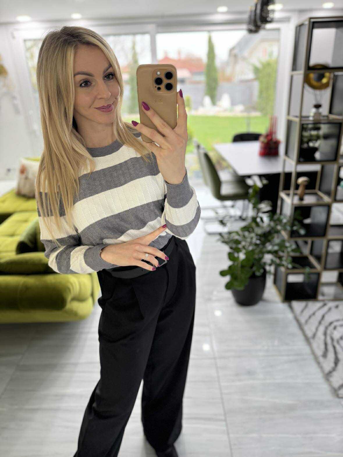 CSIKI - Kötött pulóver. Szürke