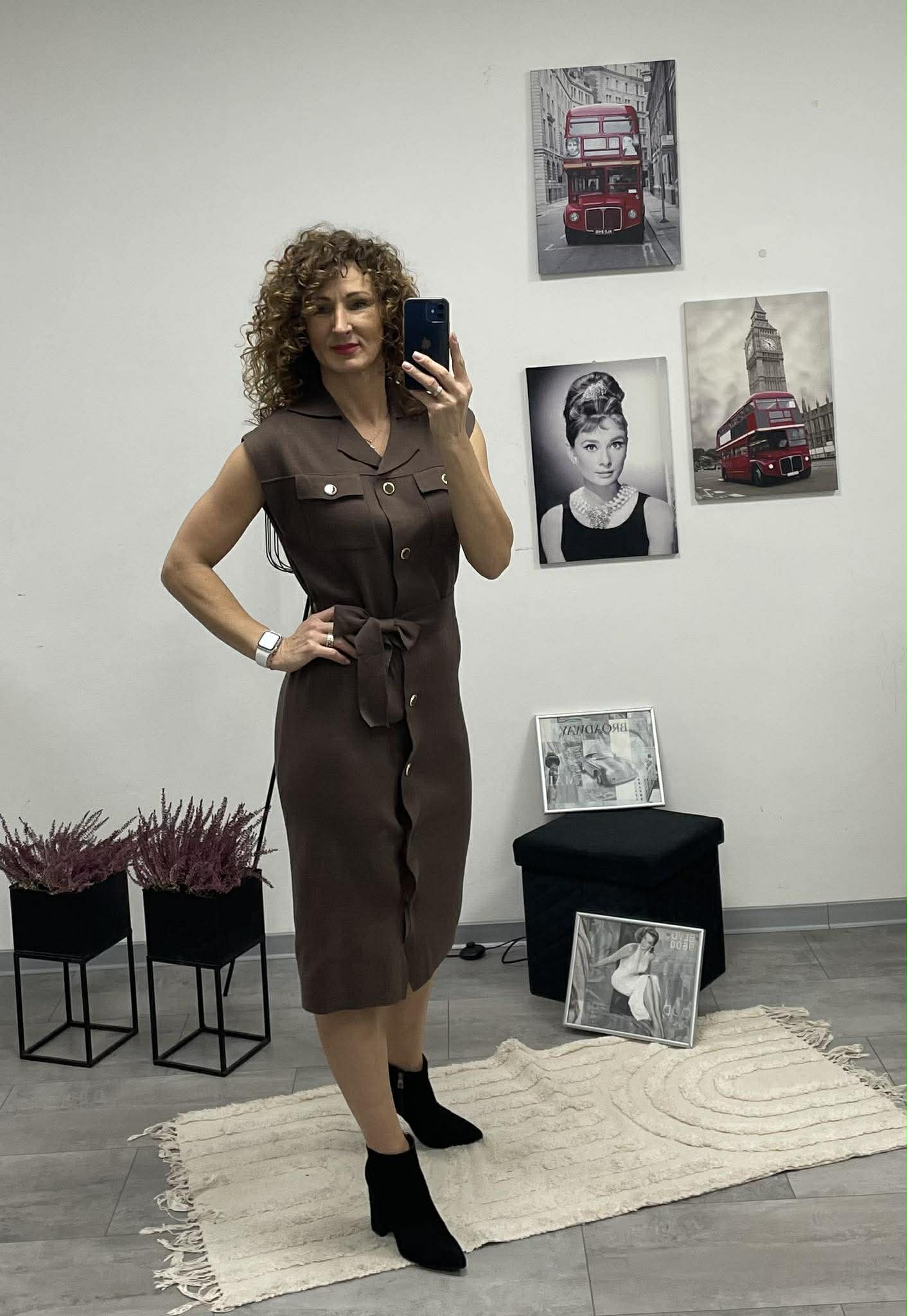 HÉRA - Kötött gombos maxi ruha. Barna