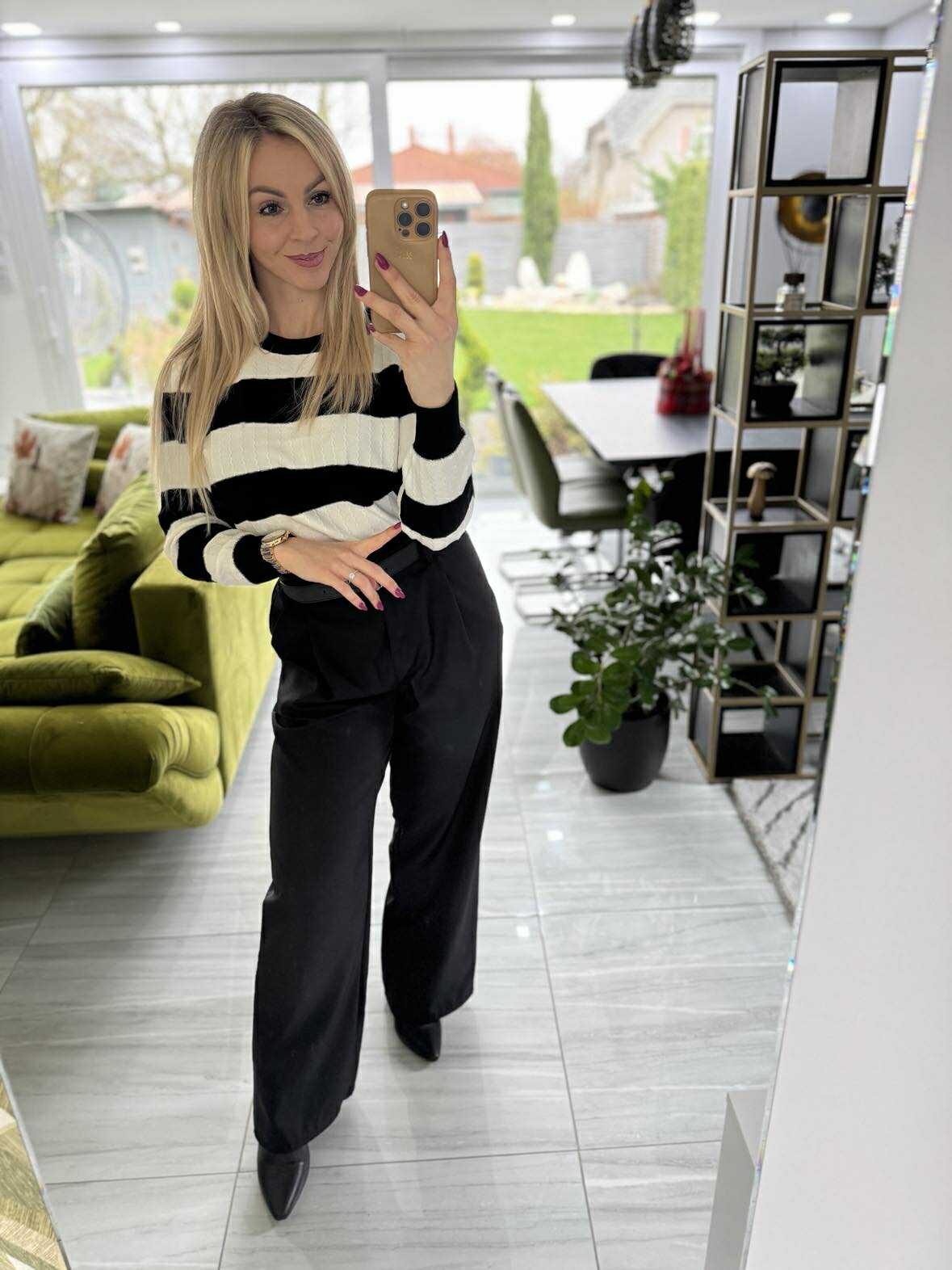 CSIKI - Kötött pulóver. Fekete - világos bézs