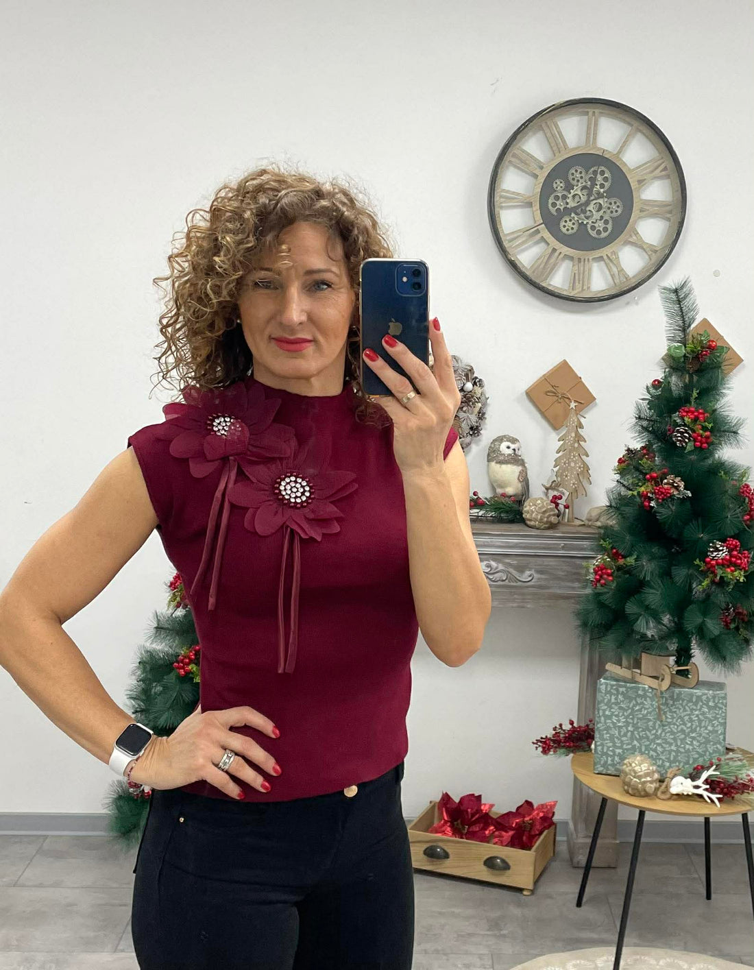 FLOWER - Kötött felső. Bordó