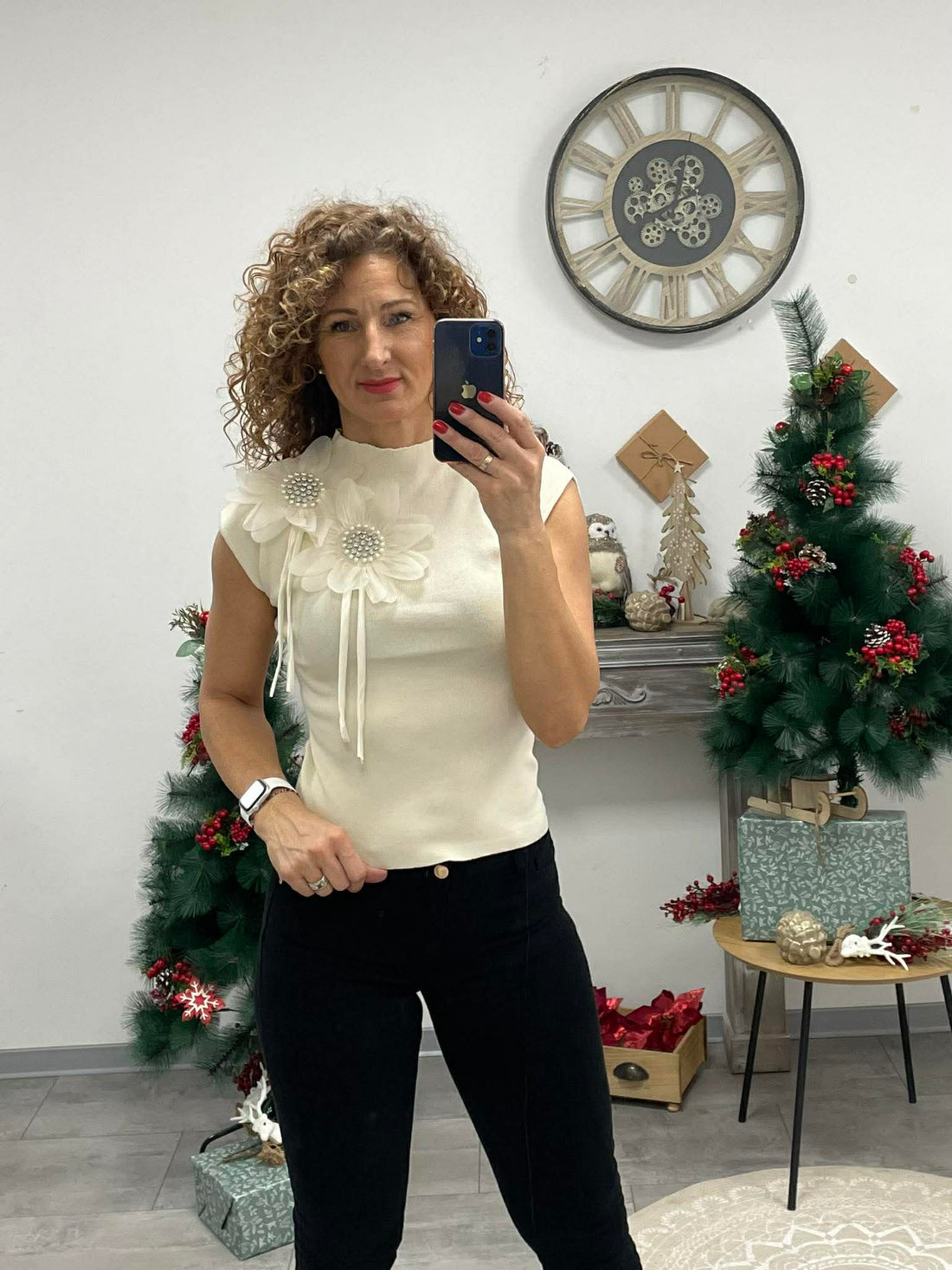 FLOWER - Kötött felső. Vaj szín