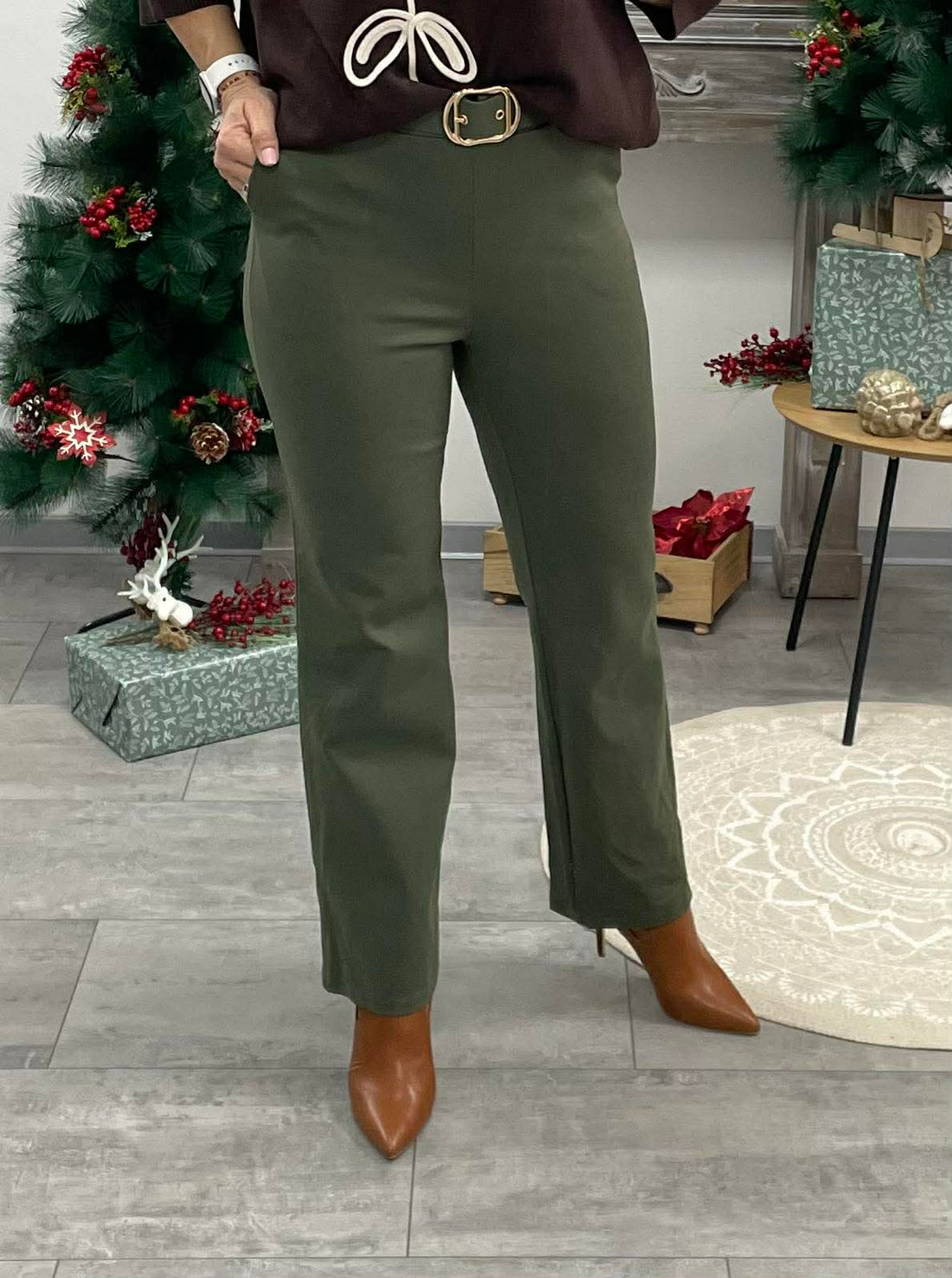 IBI - Egyenes szárú elegáns nadrág. Khaki