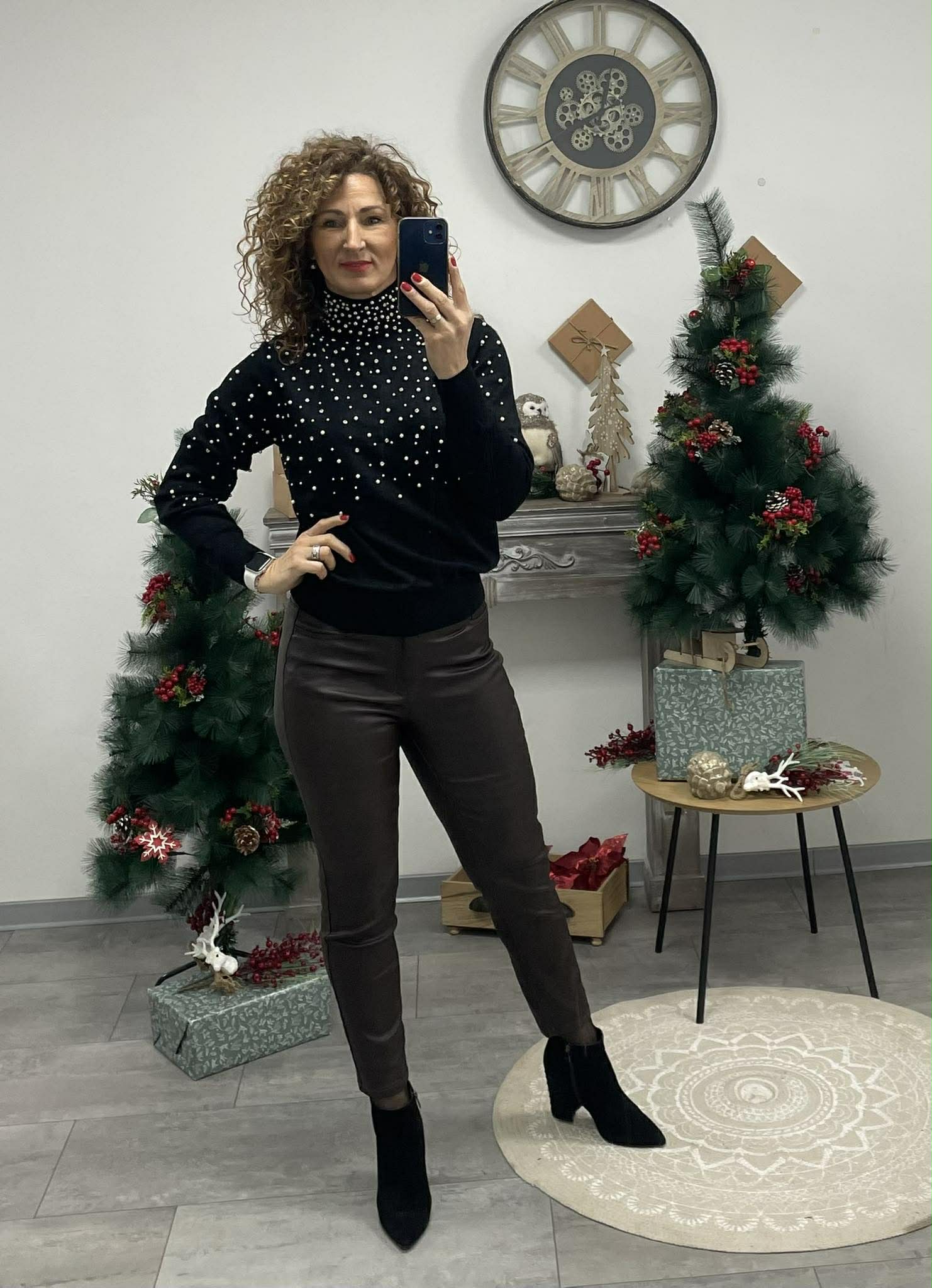 PEARL - Kötött félgarbó. Fekete