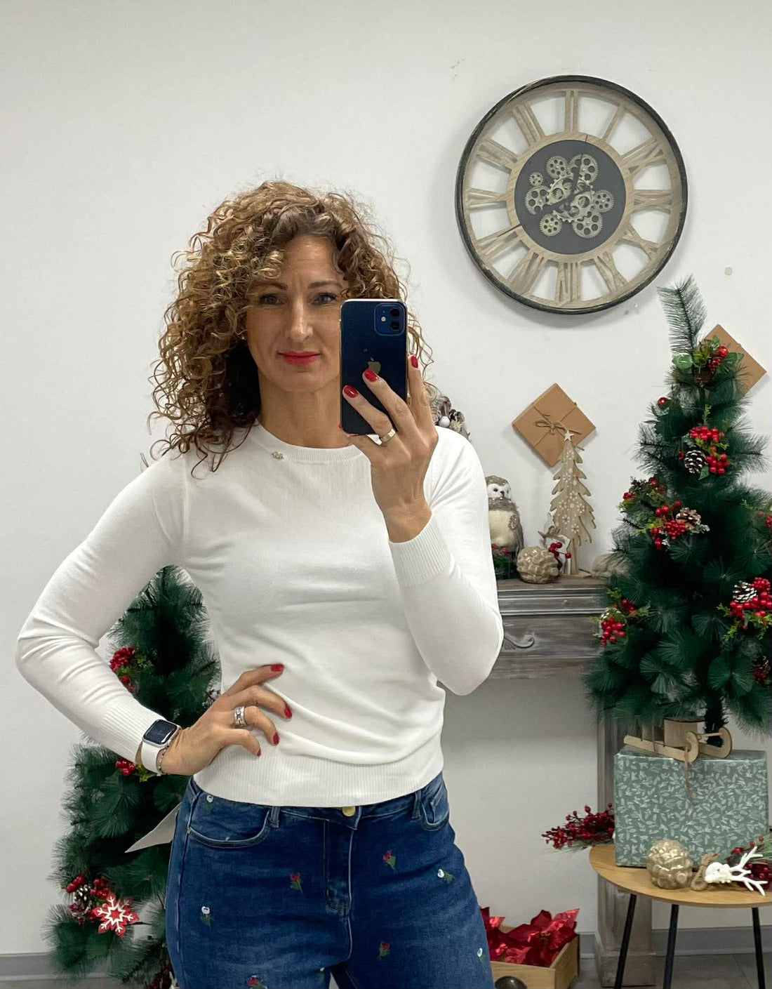 BASE - Kereknyakú kötött felső. Fehér