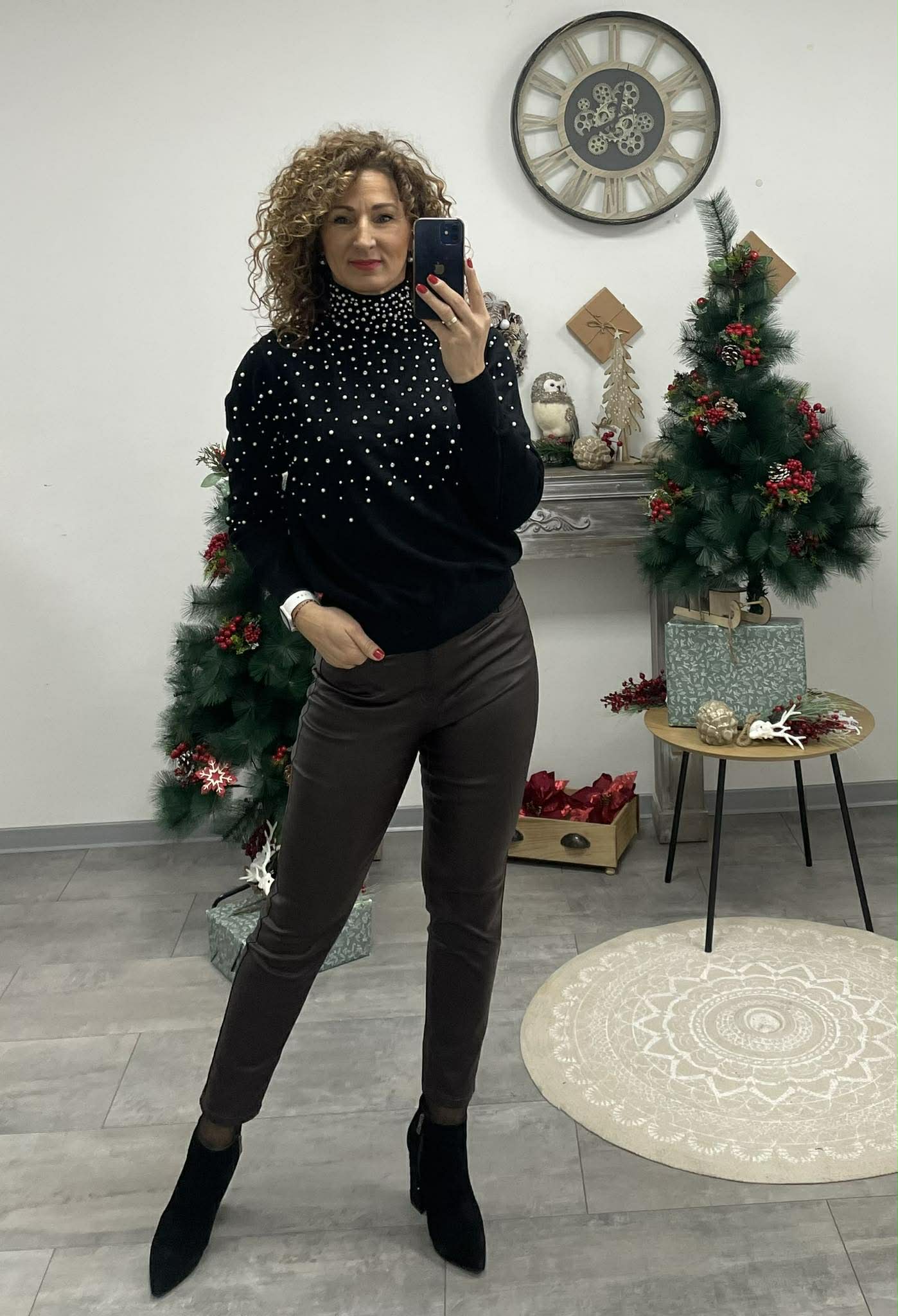 PEARL - Kötött félgarbó. Fekete