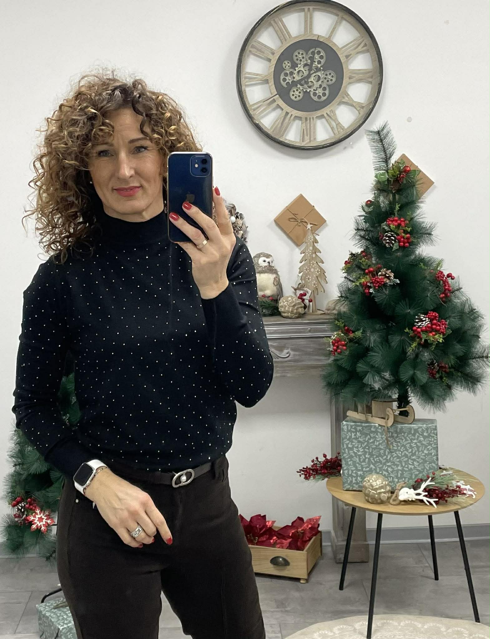 STONY - Apró köves kötött pulóver. Fekete