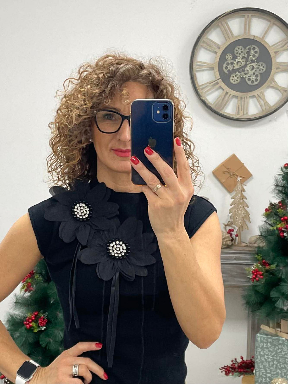 FLOWER - Kötött felső. Fekete