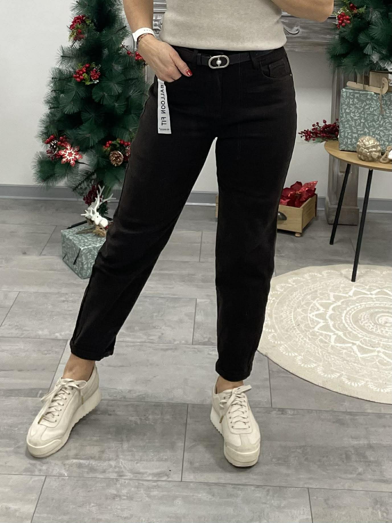 NEW BROWN - Mom fitt farmer nadrág. Sötétbarna