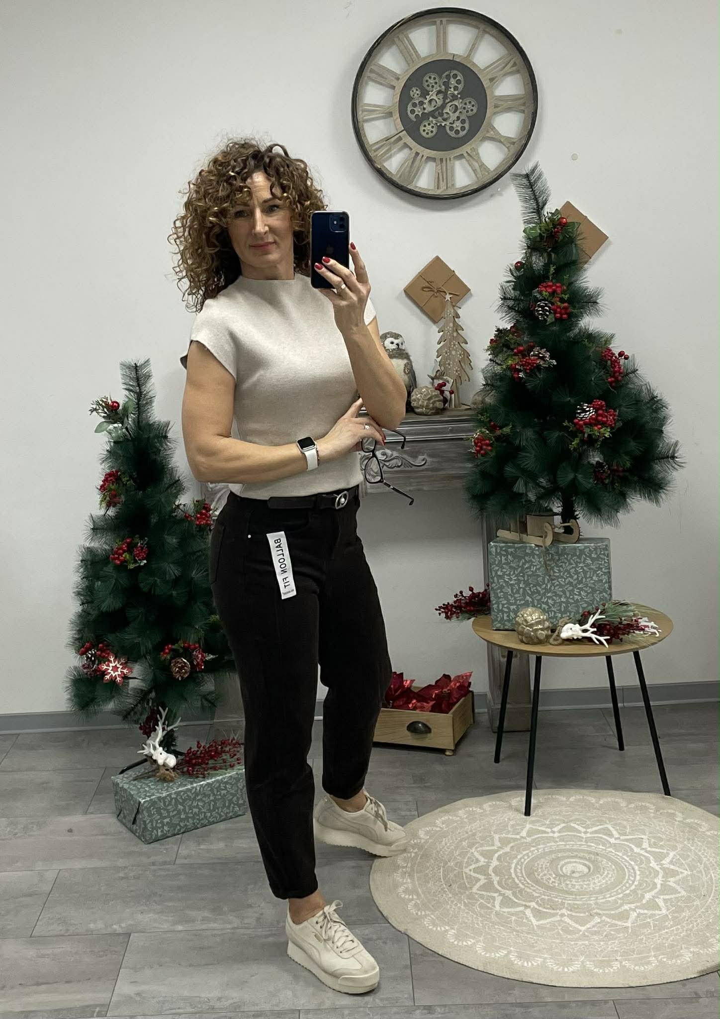 NEW BROWN - Mom fitt farmer nadrág. Sötétbarna