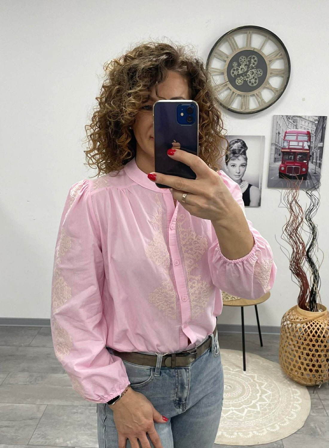 Romantic - Hímzett blúz. Rózsaszín