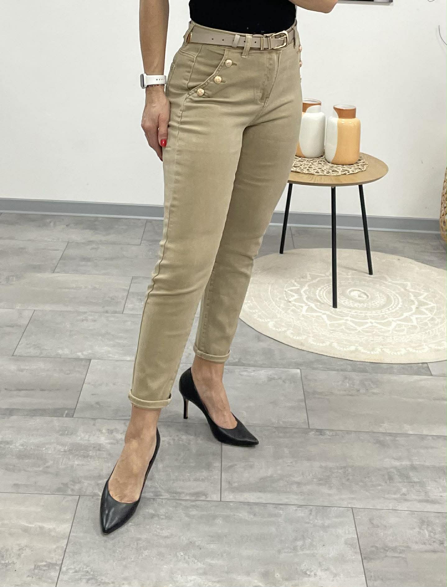 BOGI - Carot fazonú farmer nadrág. Bézs