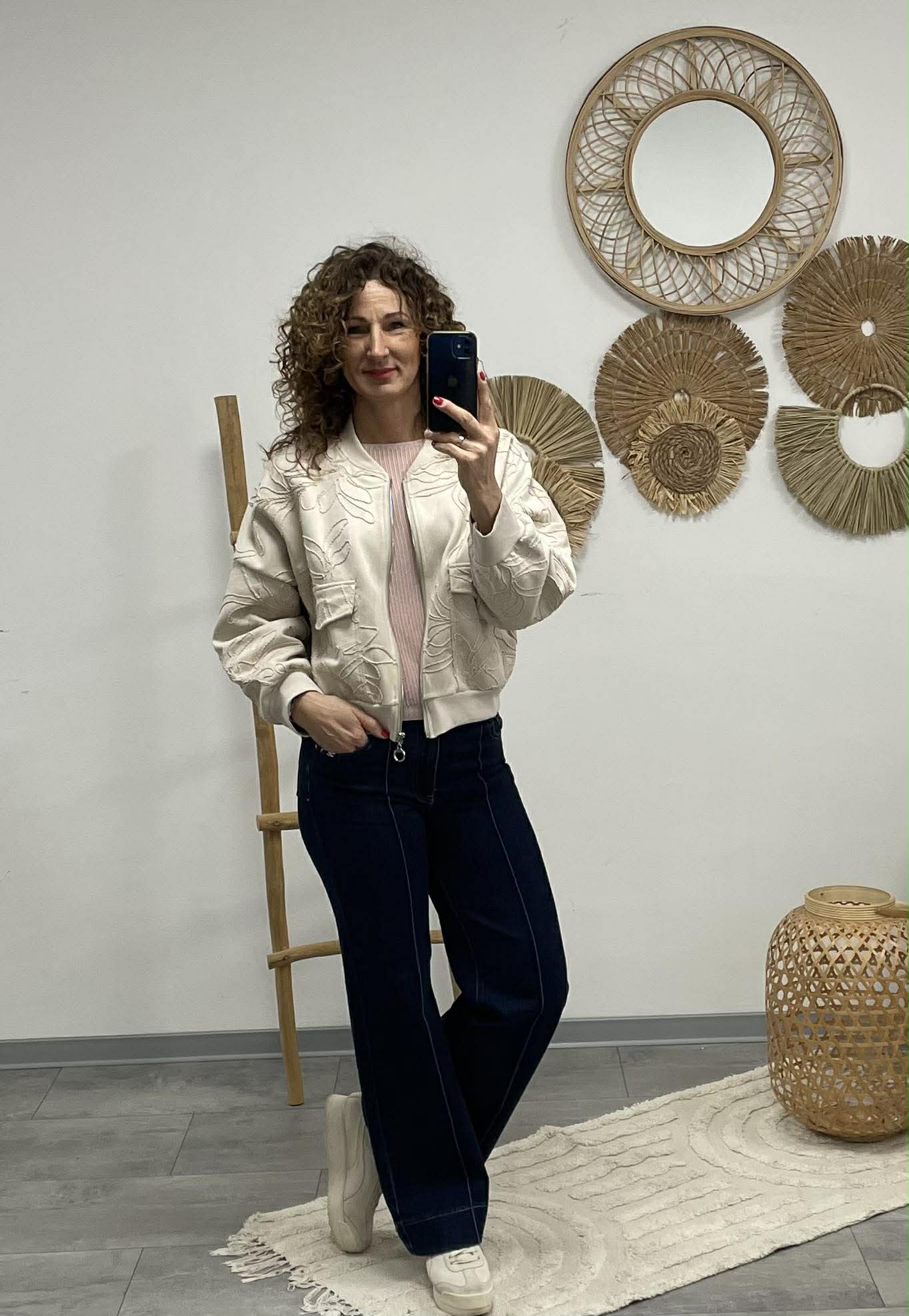 ZSAKLIN - Zsinór hímzett kabát. Világos bézs