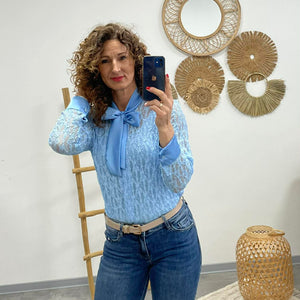 BEAUTY - Csipke blúz. Baba kék